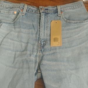 Levis loose straight shorts size 34